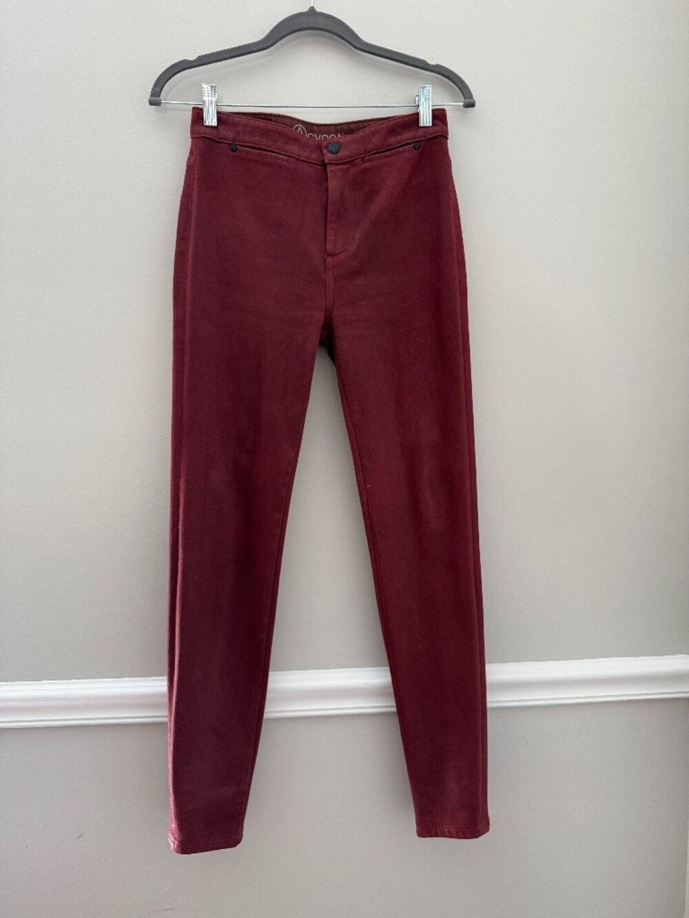Cynetic Burgundy Coated Skinny Pants Size 26